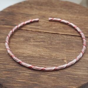 Candy cane twist‎ bracelet cuff B0606